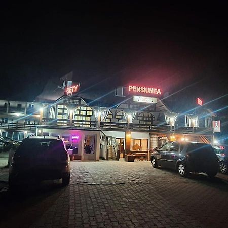 Pensiunea Bety Tutulesti Exterior foto